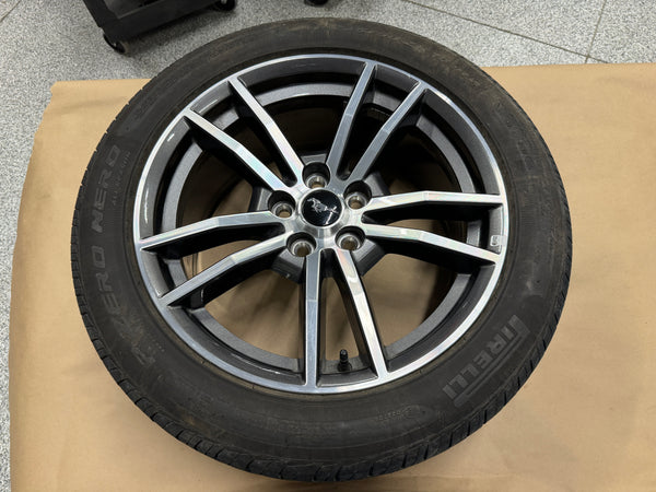 2015-2017 Ford Mustang GT 5.0 18×8″ Wheel Pirelli Pzero 235/50/18 13k miles