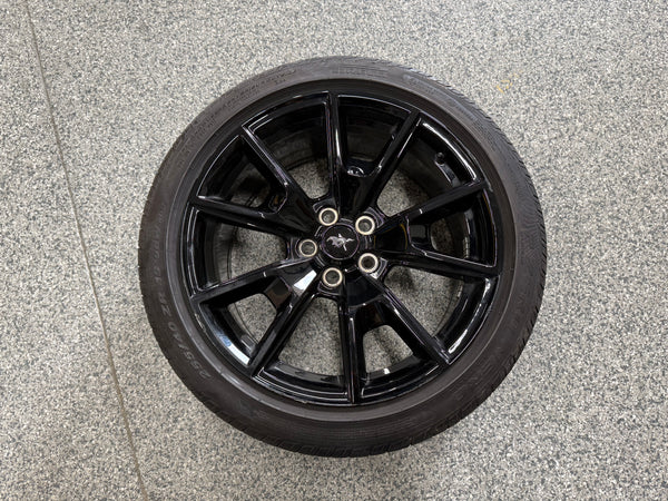 2015-2023 Ford Mustang GT Black Wheel Rim 19″x8.5″ Pirelli 255/40/R19
