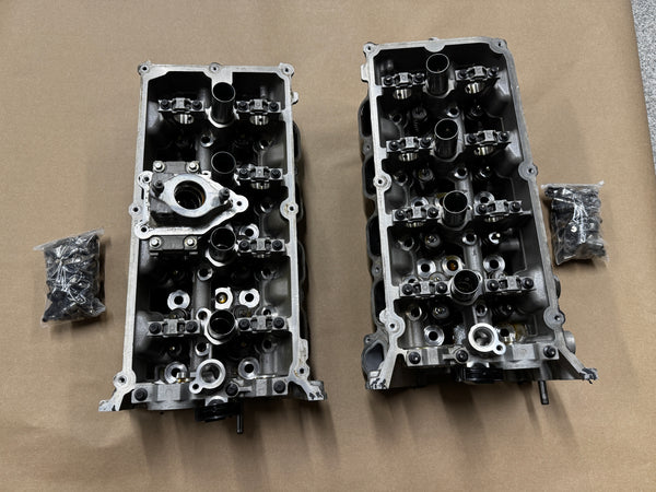 2018-2023 Ford Mustang DOHC Cylinder Heads RH LH Pair Valves 5.0 Coyote Gen 3