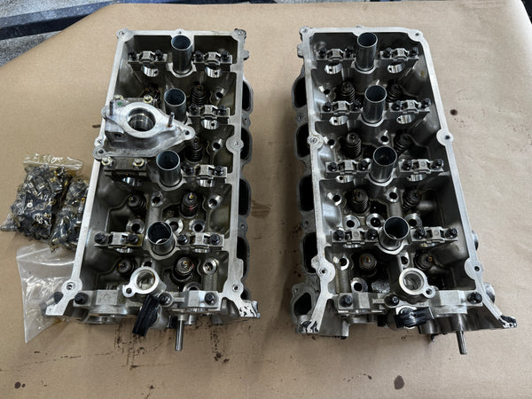 2018-2023 Ford Mustang DOHC Cylinder Heads RH LH Pair Valves 5.0 Coyote Gen 3