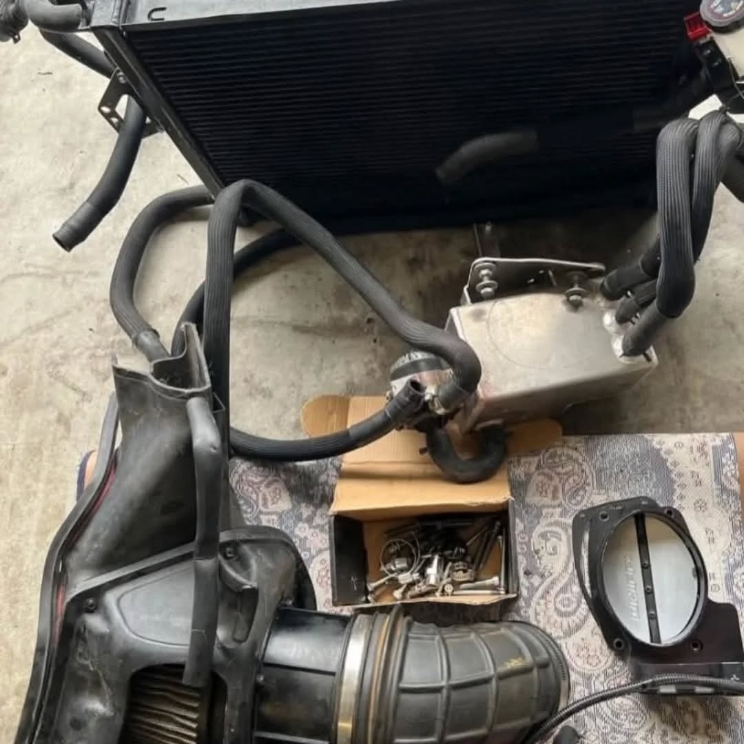 Black Whipple 3.0L twin-screw Full Supercharger Kit 2015-2023 Mustang GT 5.0 Black Whipple 3.0L twin-screw Full Supercharger Kit fits 2015-2023 Mustang GT 5.0 and Ford F-150 comes with everything you see in the picture and also comes with the injection. - Image 6